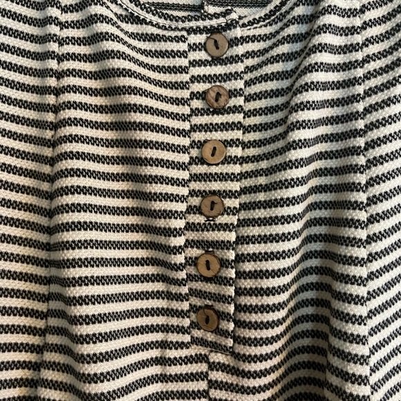 New!! Striped Racerback Oversized Romper - Picture 6 of 9